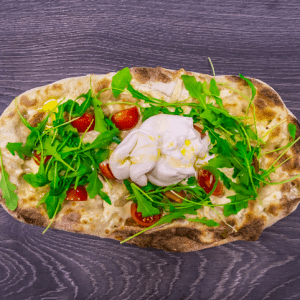pinsa burrata rucola pomodoro