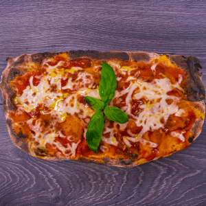 pinsa pomodoro basilico mozzarella margherita
