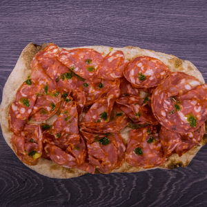 pinsa salame piccante salsa rucola
